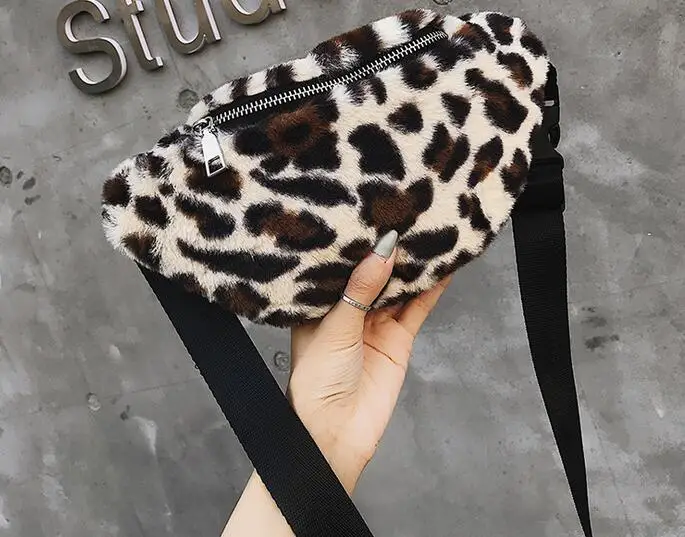 

2018 Autumn new tide leopard chest bag Korean version of the wild hair bag