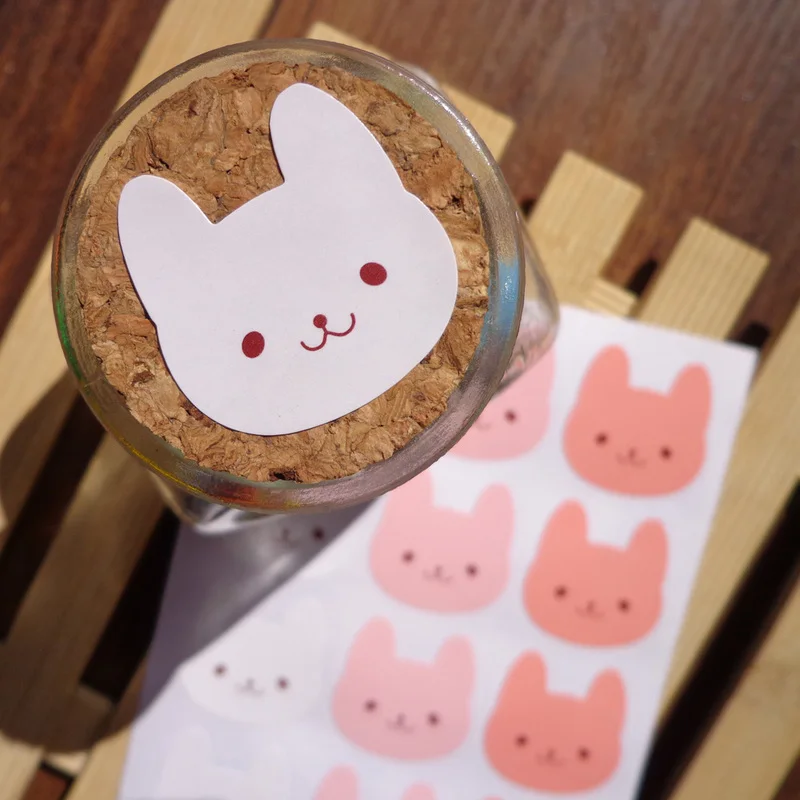 

102pcs Cute Rabbit Seal Sticker 3Colors Pink Rabbit Paper Point Sticker Gift Seal Label Food Cookie Package Stickers 2.7x2.7cm