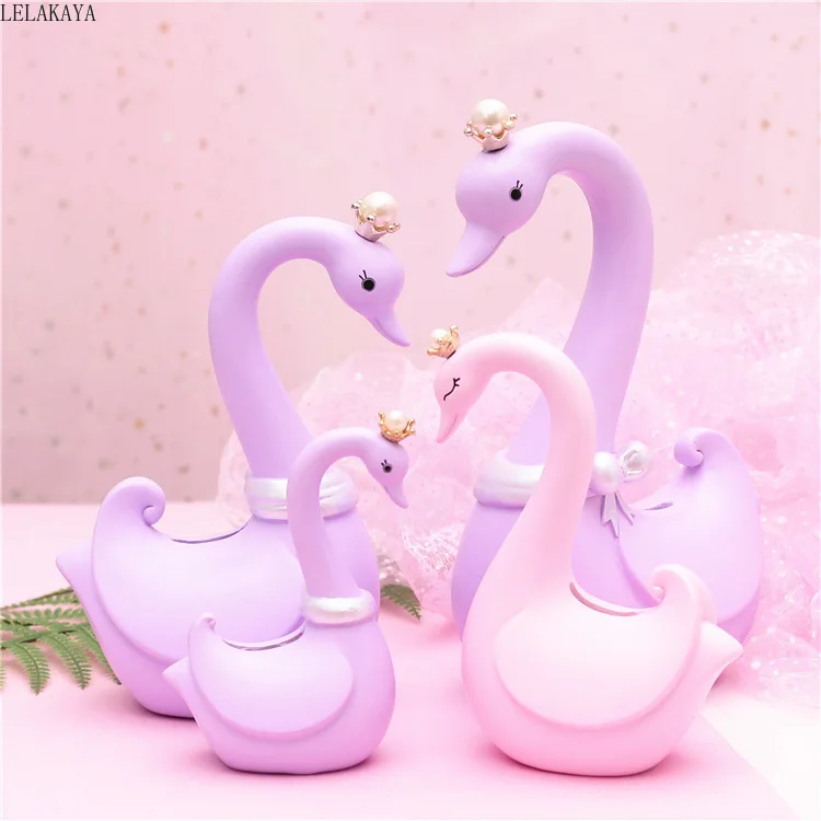 

Cartoon Animals Action Figure Printed Resin Swan Cake Baking Decoration Mini Piggy Bank Kids Gift Crystal Ball Music Box Craft