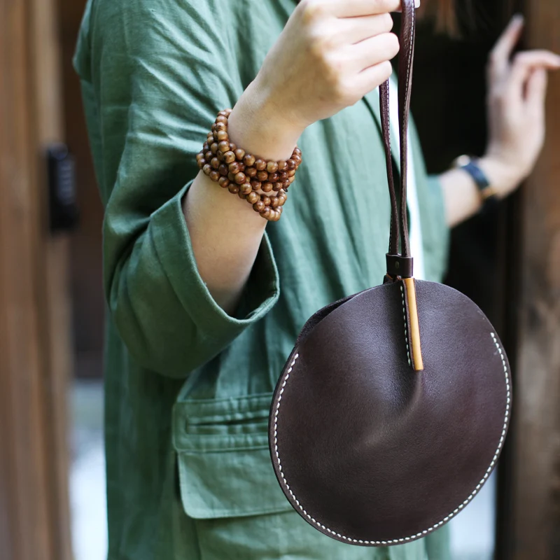 

BENVICHED Ladies' Genuine leather bag 2019 new fashion women Small round bag coin purse black retro manual Original handbag c492