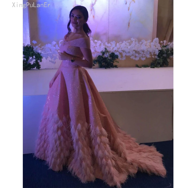

Bling Blush Pink Luxury Dubai Evening Dress 2019 Elegant Off The Shoulder Arabic Feather Prom Gown Long Elegant Formal Party