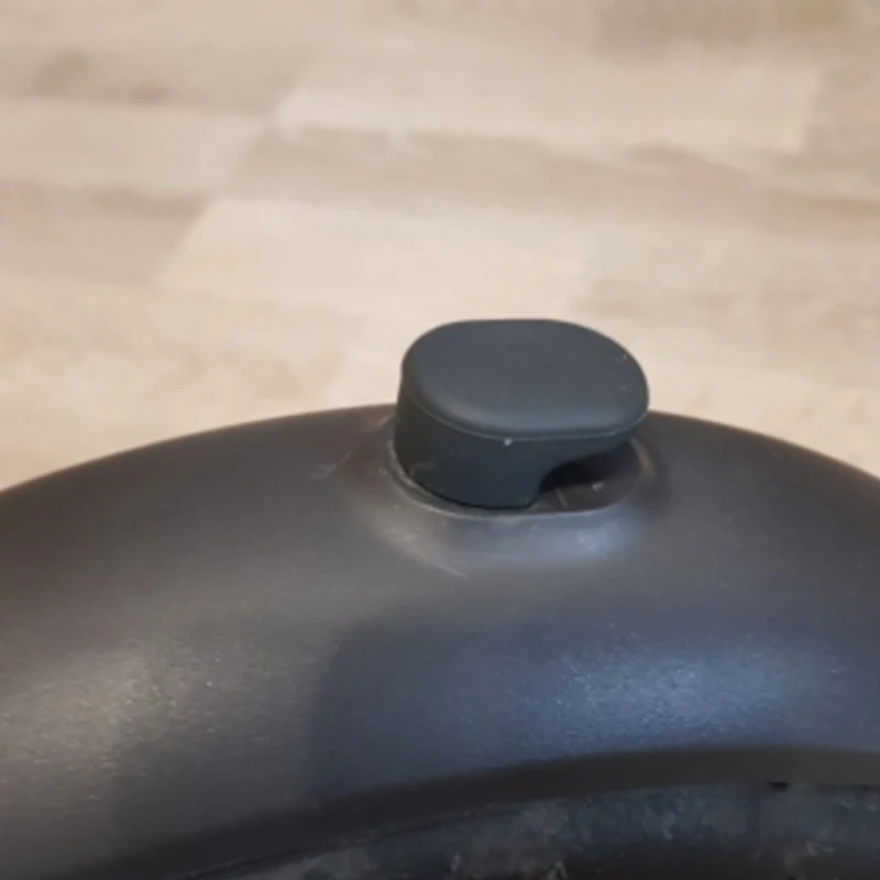 

Screws Rubber Cap Plug for Xiaomi Mijia M365 Scooter Skateboard Splash Mudguard Rear Back Fender Guard Hook Rubber Cover Parts