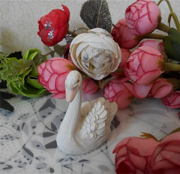 Beautiful Swan Pvc Resin Toys Party Decoration gift - 2