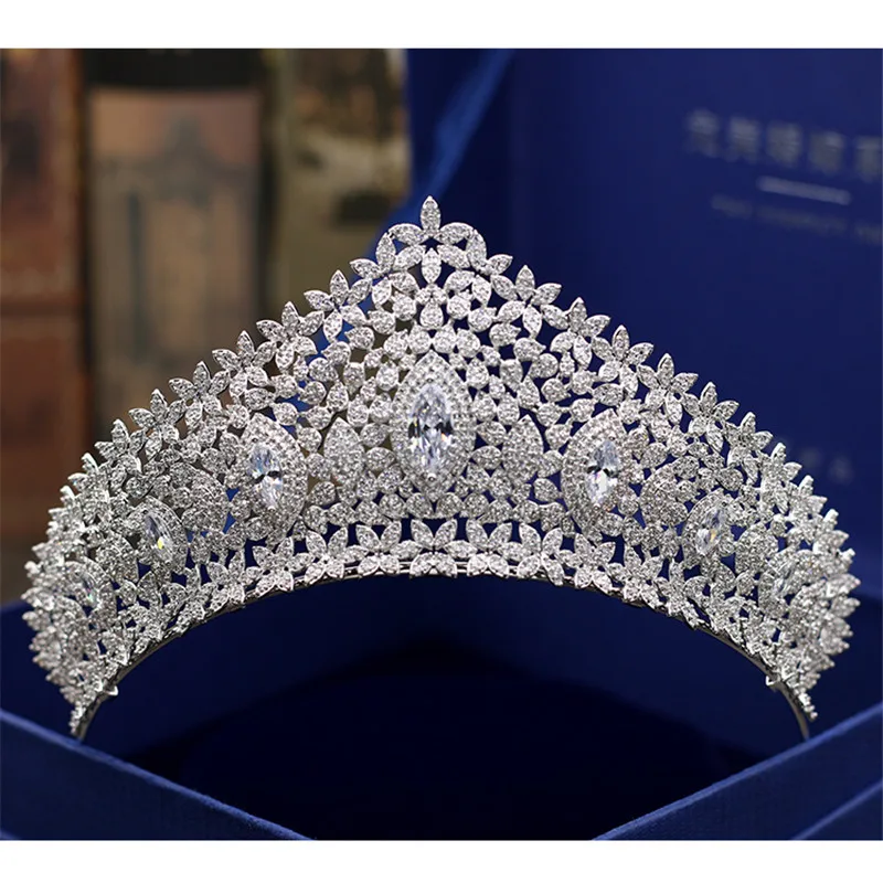 

Wedding Crown Bridal Tiaras and Crowns full Cubic Zirconia Silver Color Hair Crown for Women 2018 New Hair Jewelry Accessories