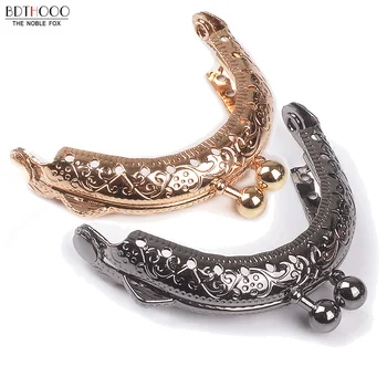 

10pcs/lot 5cm Round Metal Purse Frame Handle for Clutch Bag Accessories Making Kiss Clasp Lock Antique Bronze Bags Tone Hardware