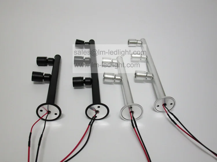LED display light (208)