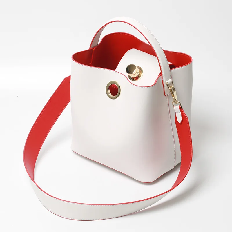 

Bucket bag female oblique bag large-capacity network red with a wide shoulder bag hand-held leather bag 2019 new