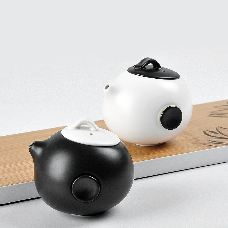 PINNY Black And White Creative Ceramic Mini Teapots Lovely Portable Kung Fu Tea Set Home Decoration