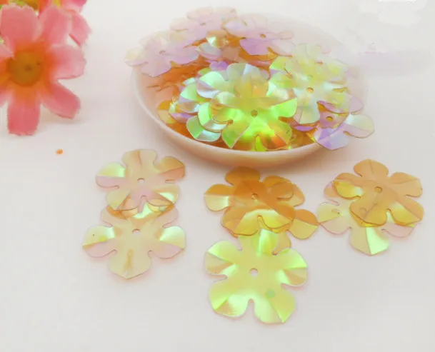 A1 Sewing supplies 20mm transparent bead piece in hole hand sewing plum blossom sequins clothing kindergarten hand DIY weddin