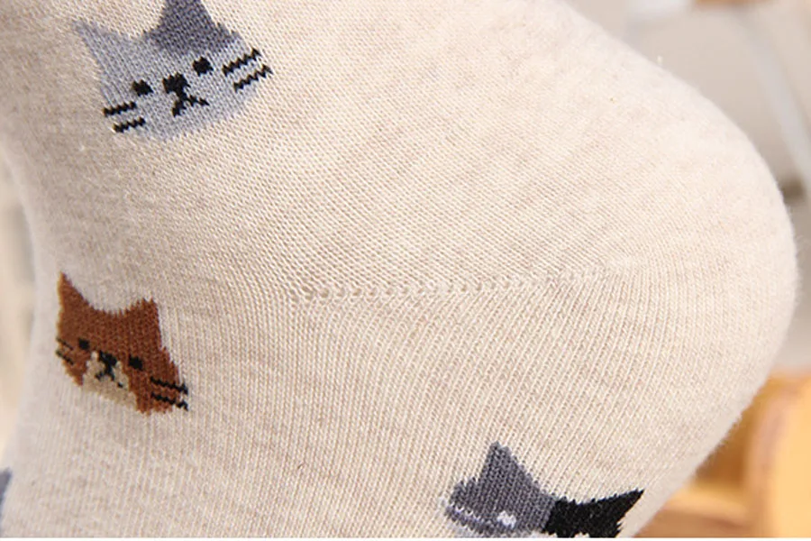 Women's Cute Cat Print Thick Cotton Socks Beige Details 1