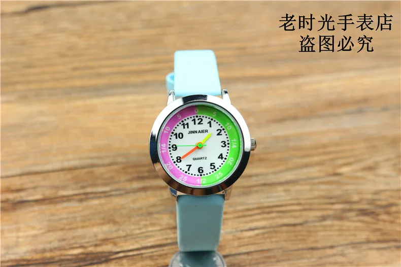 Новое поступление дети мультфильм розовый и зеленый циферблат Кварцевые часы маленький студент высокое качество простой дизайн
