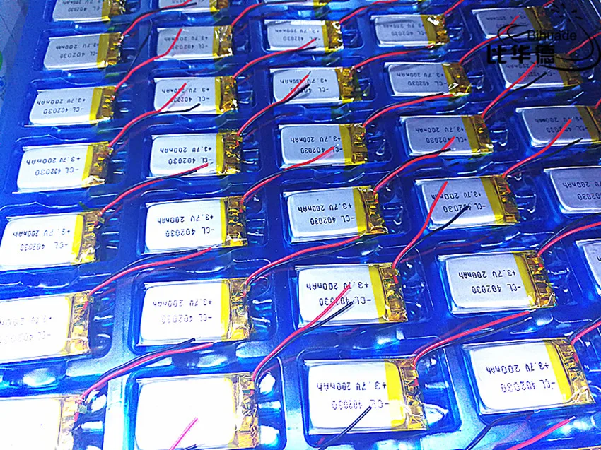 

Free shipping 100pcs/lot 3.7V lithium battery 200mah 402030 042030 GPS MP3