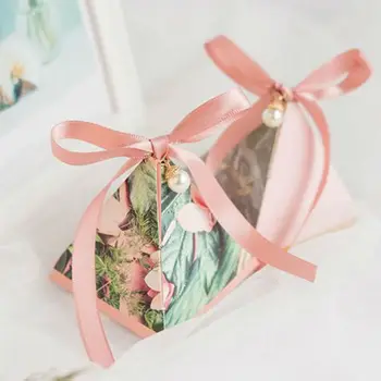 

100Pcs Pink Triangular Pyramid Wedding Favors Candy Boxes Bomboniera Party Gift Box Giveaways Box With Ribbons & Faux Pearls