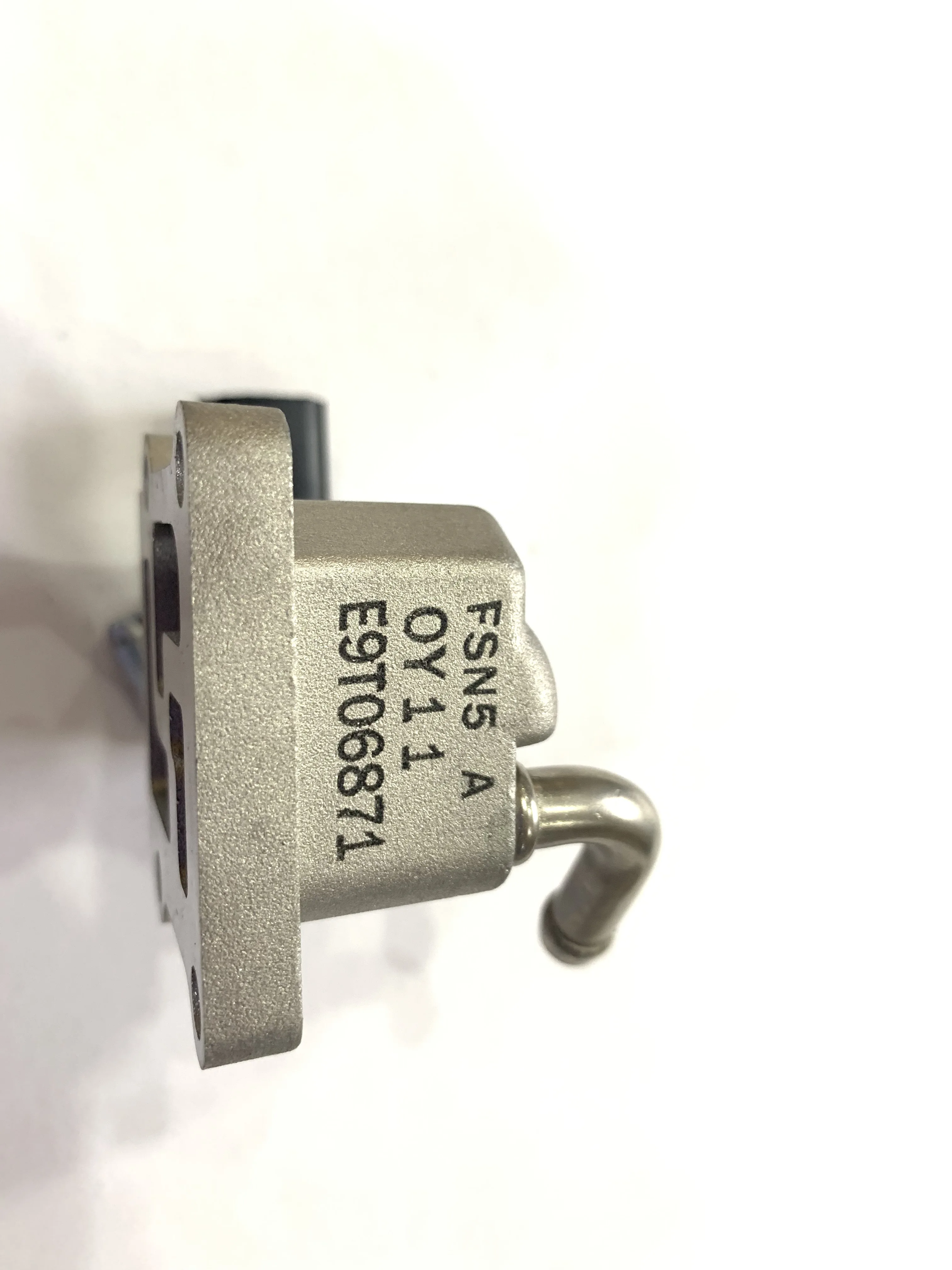 Клапан скорости управления холостым воздухом IACV E9T06871 FSN5 20 660 FSN520660 FSN520660A FSN520660B AC254