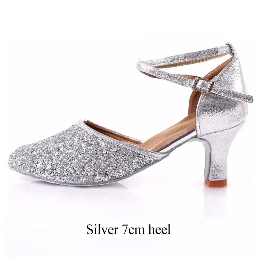 Женские туфли для латинских танцев; Бальные вечерние танцевальные туфли для танго и сальсы; блестящие свадебные туфли с закрытым острым носком; Каблук 5 см/7 см - Цвет: Silver 7cm heel
