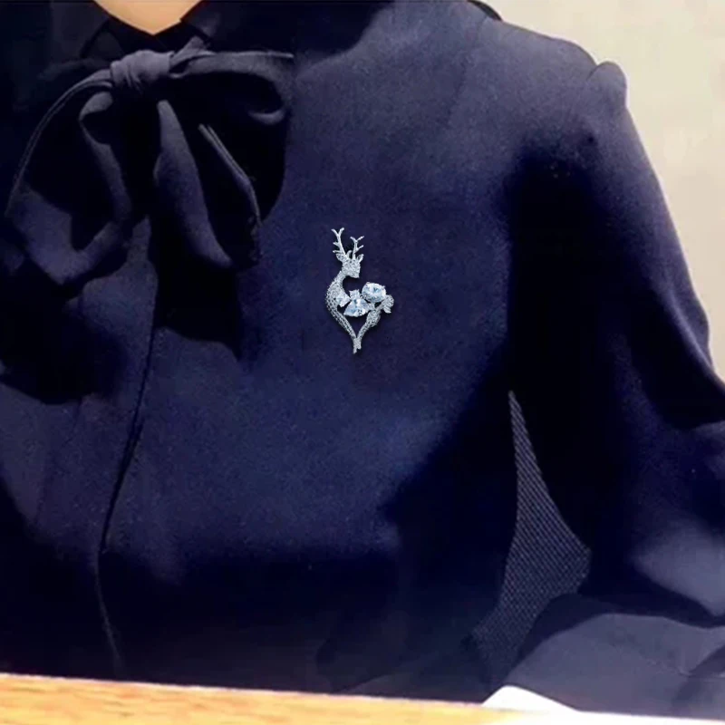 

New Design Romantic Fashion Women AAA+ Cubic Zircon Cute Animal Sika Deer Brooches Sweater Coat Accessories Jewelry Gifts