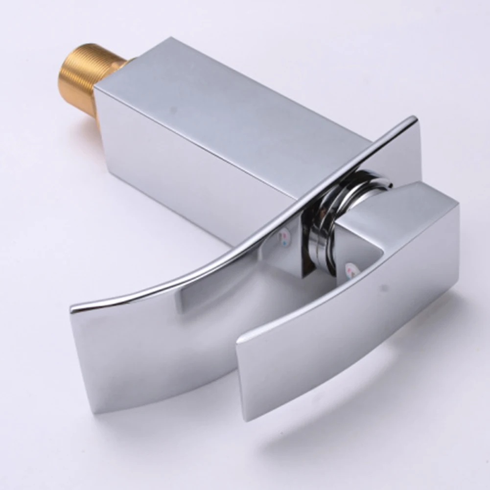 ثقب واحد وحيد مقبض سطح جبل الشلال الحمام الكروم صنبور الغرور أحواض من الزجاج صنبور حوض خلاط ثقب واحد وحيد مقبض سطح جبل الشلال الحمام الكروم صنبور الغرور أحواض من الزجاج صنبور حوض خلاط