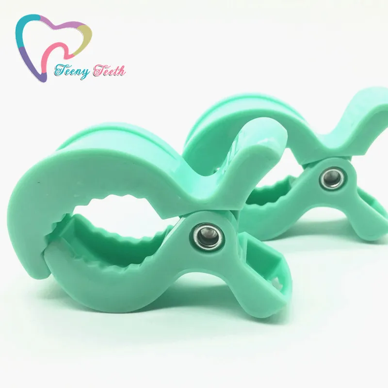 Teeny Teeth 1 PC Mint Plastic Toy Hook/Toys Hangers/Baby Gramercy