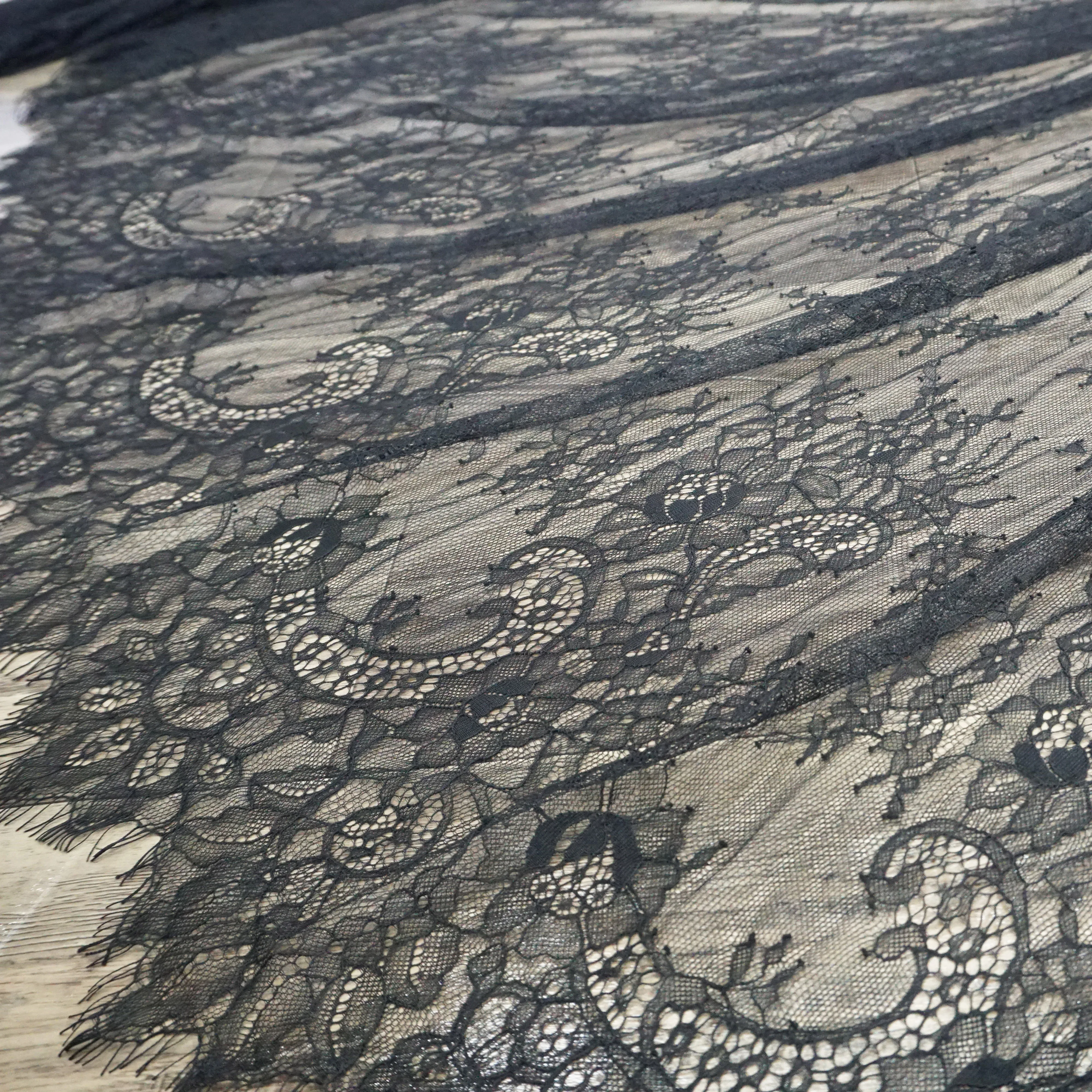 Tanie Super miękkie!! Eleganckie sexy kobiety długa sukienka koronki tkaniny rzęs koronka chantilly czarny 1 sztuka 3 metrów klasyczny design domu diy koronki