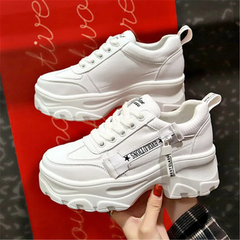

2019 New Beige /white sneakers Ultralight Lace-up platform sneakers fashion soft leather Comfortable casual shoes women