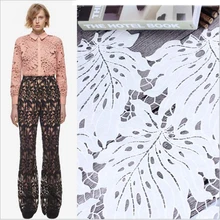 Белая модная кружевная ткань с вырезами в виде листьев, дешевая красивая ткань для платья, сетка Telas Tecidos Para Roupa Tissus au Metre