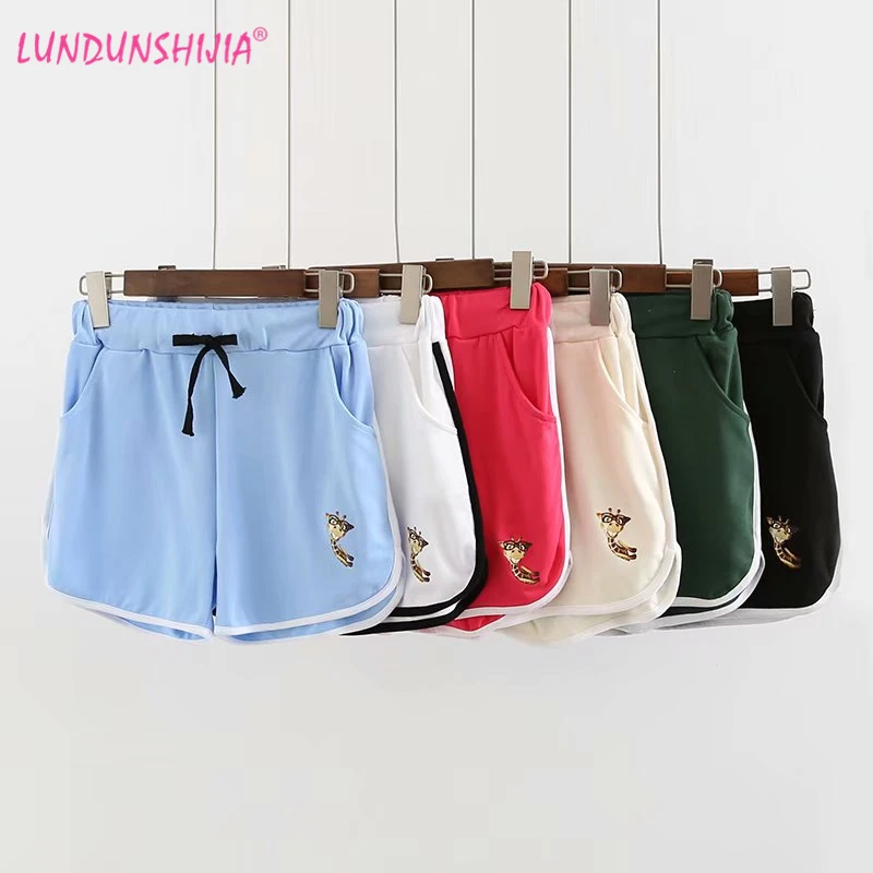 

LUNDUNSHIJIA Hot Selling 2018 Summer Women's Shorts Giraffe Printed Female Shorts Fashion Feminino Women Slim Shorts 6 Colors