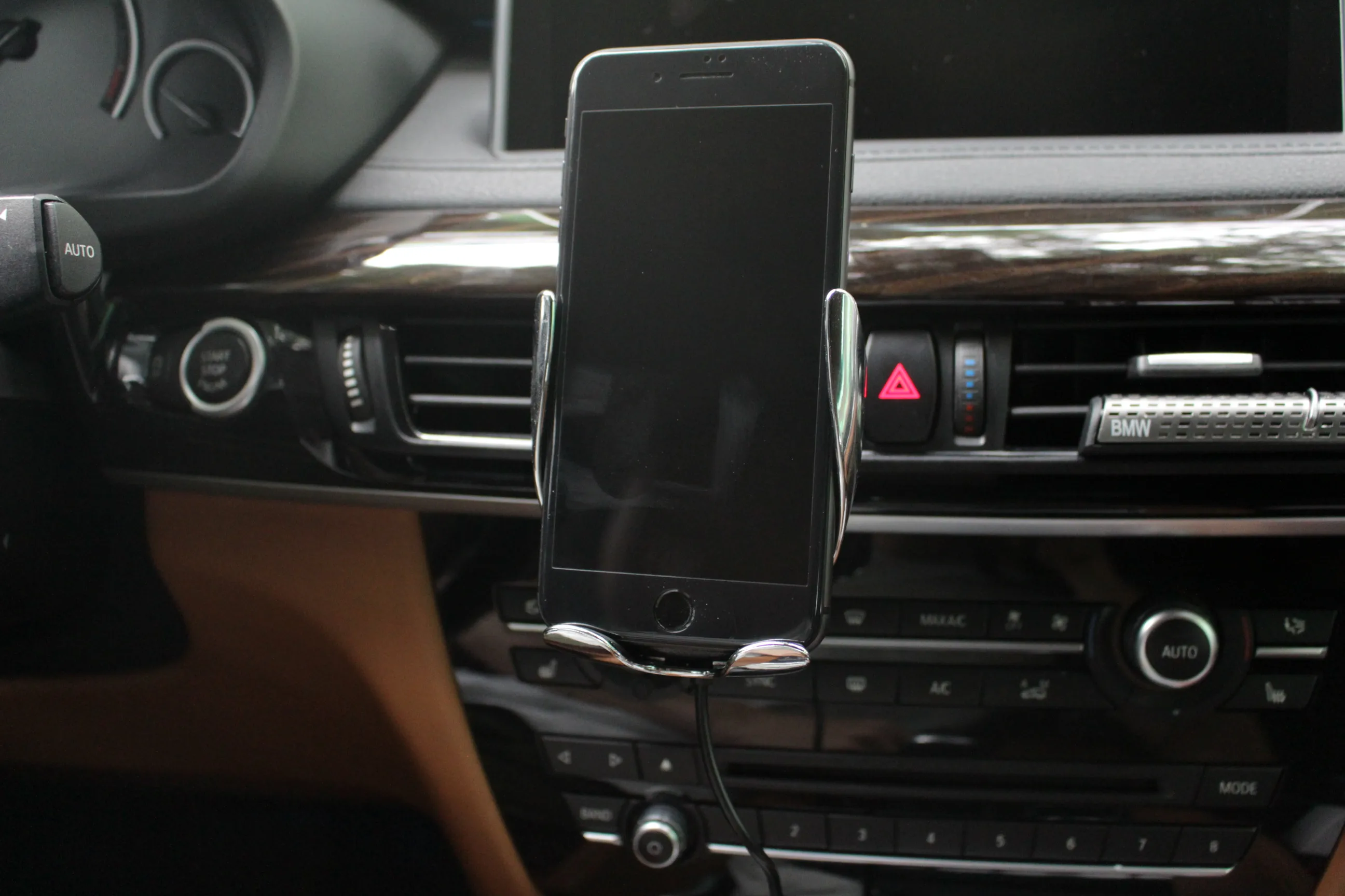 Вращающееся на 360 градусов умное автоматическое зажимное автомобильное