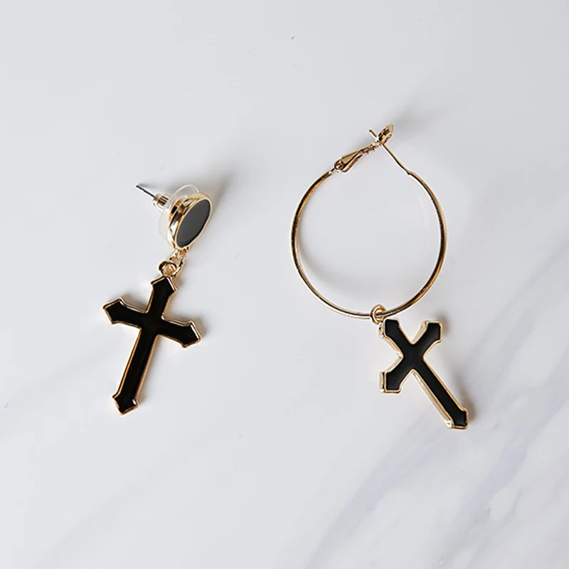 

European 2018 Trendy Fashion Asymmetric Enamel Black Cross Geometric Circle Drop Earrings for Women Party Charm Jewelry