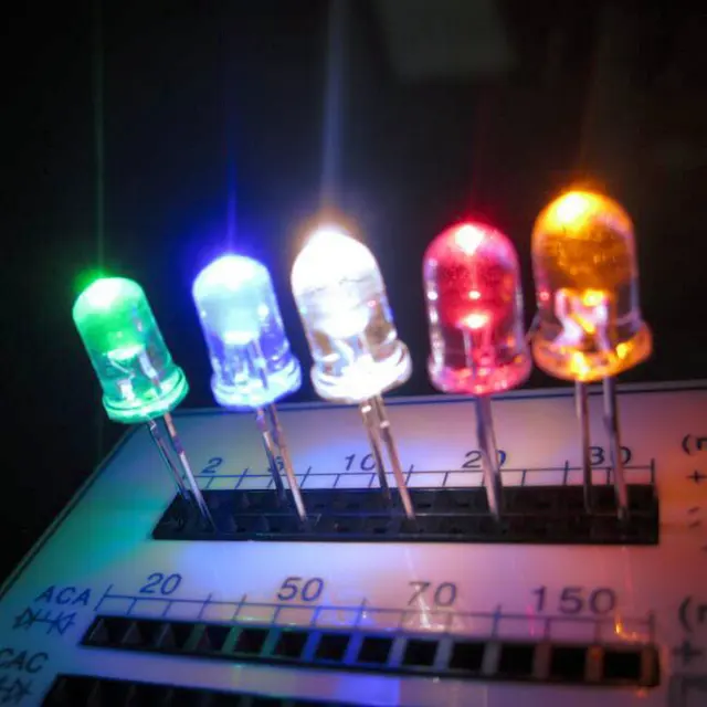 10 Stück F8 8mm LED Dioden - Superhelle Strohhut-Leuchtdioden In 5 Farben (Weiß, Blau, Grün, Rot, Gelb)