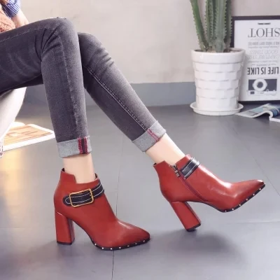 

Pointed rivet booties 2018 winter boots new England belt buckle color matching thick with high heel women's boots plus velvet