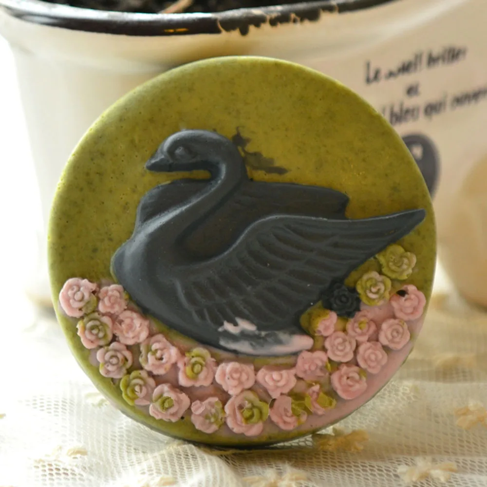 

Grainrain silicone soap molds for handmade Craft DIY bird swan and rose 147