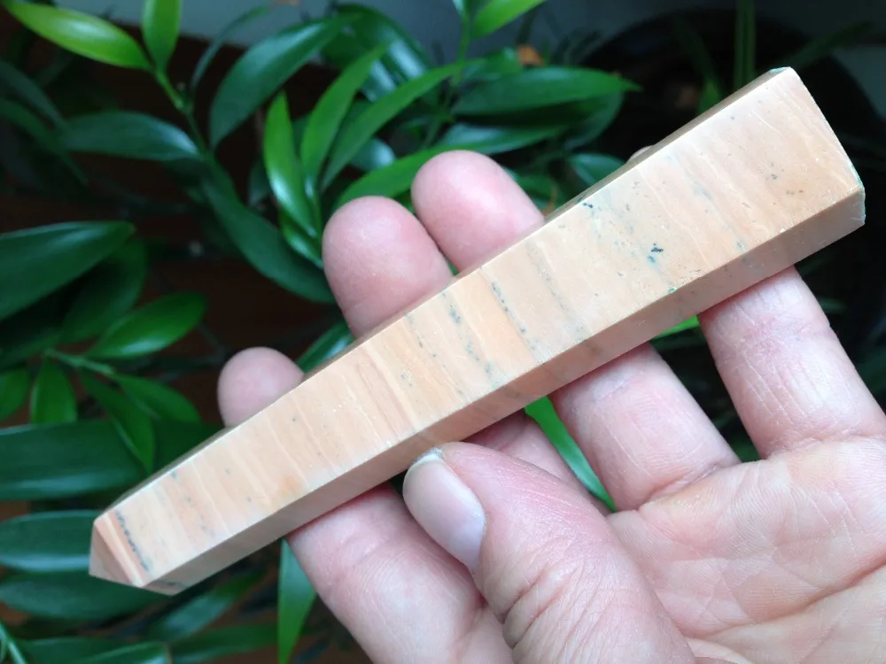 Natural wood grain stone QUARTZ CRYSTAL WAND POINT HEALINGin Stones