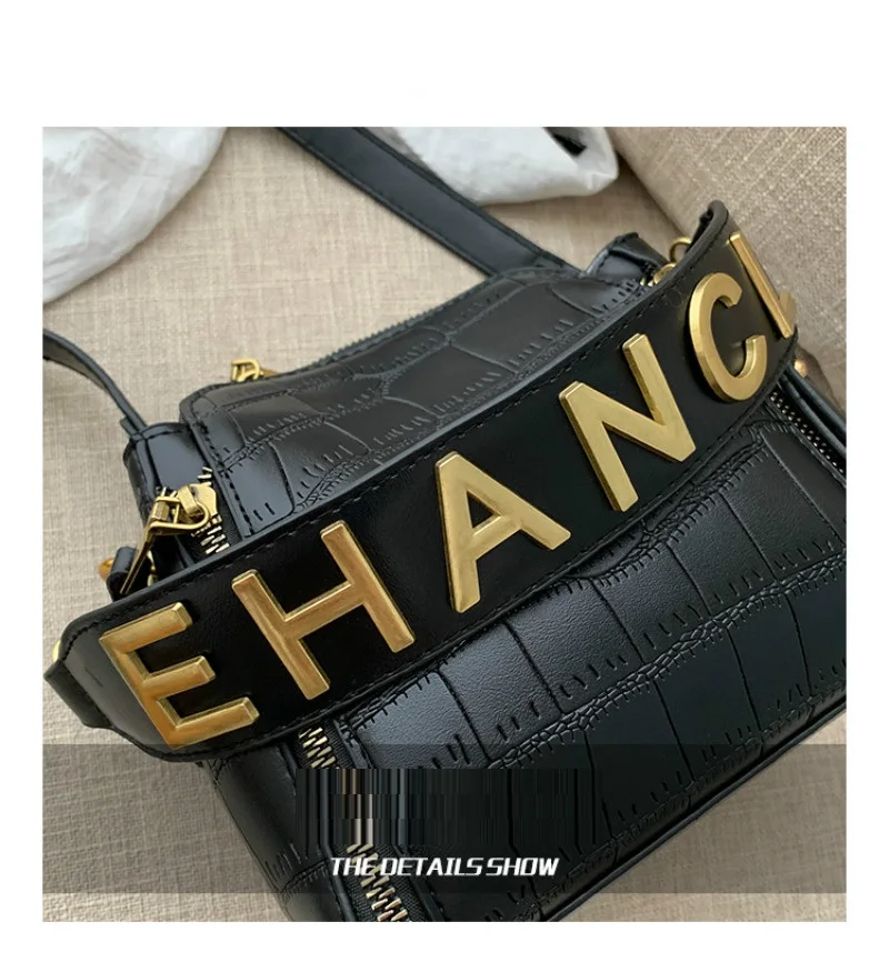 

French romantic style 2019 new high-end INS Messenger bag summer wild stone pattern shoulder bag ladies bag