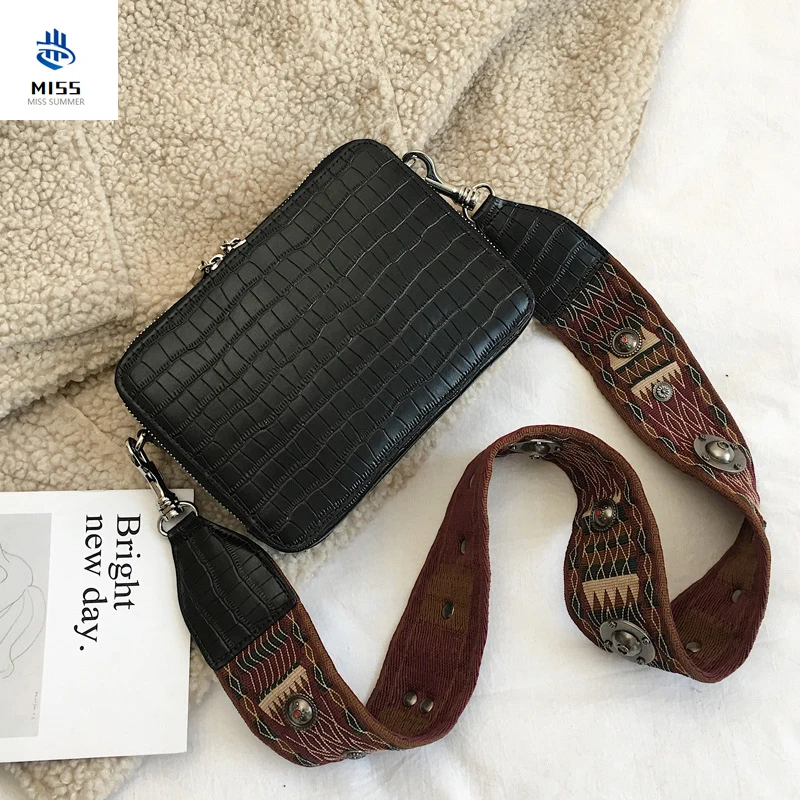 

2019Spring and summer new style cow Leather Crocodile Pattern Pattern Women bag Satchels Luxury design Cowhide Messenger Bag