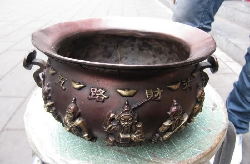 

Chinese Red Bronze Buddhism Five God of wealth cornucopia incense burner Censer