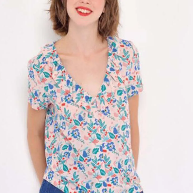 

new A short-sleeved top tanzanie portofino top in soft printed V neck frills Shirts with pale Pink fruit buttons