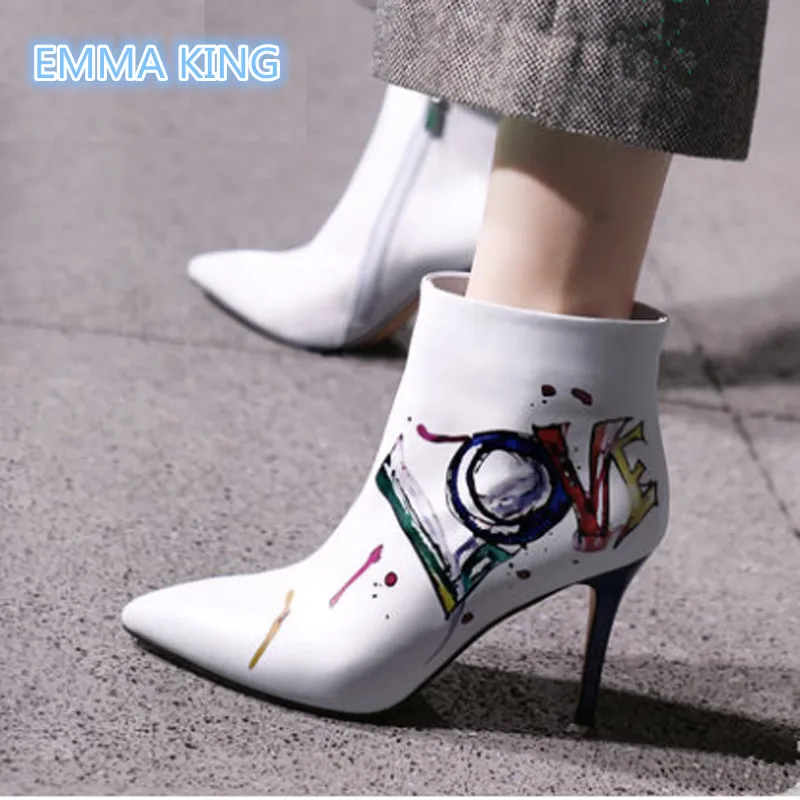 

Autumn New Graffiti Letters Ankle Boots Women High Heels Pointed Toe Shoes Stiletto Heels Martin Boots Side Zipper Shoes Women