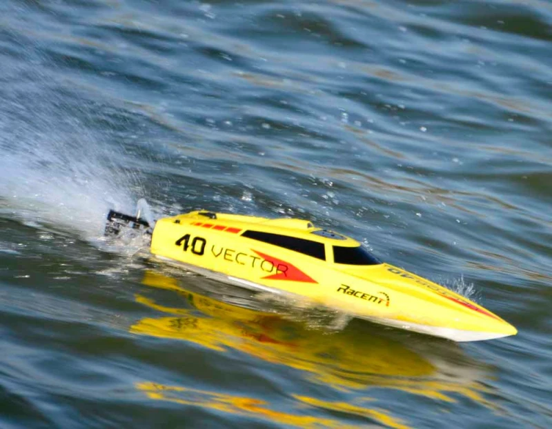 

2.4G rc high speed racing boat 797-1 with Brushless rc speedboat remote control rc boat RTR waterproof fishing rc boat best gift