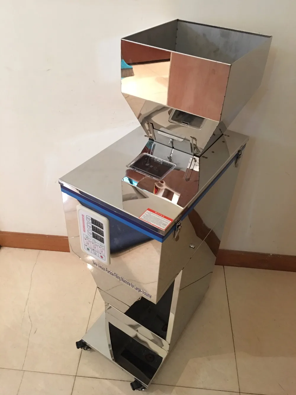 Automatic Food weighing packing machine10-999g  powder granular tea hardware  materials filling machine Double vibrator version