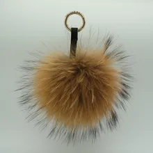 Luxury 15cm Fluffy Raccoon Fur Ball Keychain Real Fox Fur Keychain Fur Pompom Key Chain Pompon Keyring Charm Women Bag Pendant Luxury 15cm Fluffy Raccoon Fur Ball Keychain Real Fox Fur Keychain Fur Pompom Key Chain Pompon Keyring Charm Women Bag Pendant