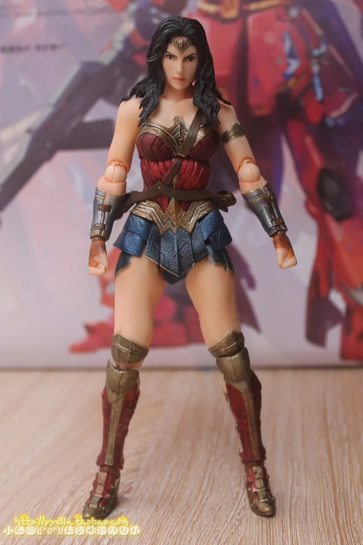 Play Arts Kai PA DC Comic Super Hero Wonder Woman Justice League Dawn Of Justice Batman vs Superman