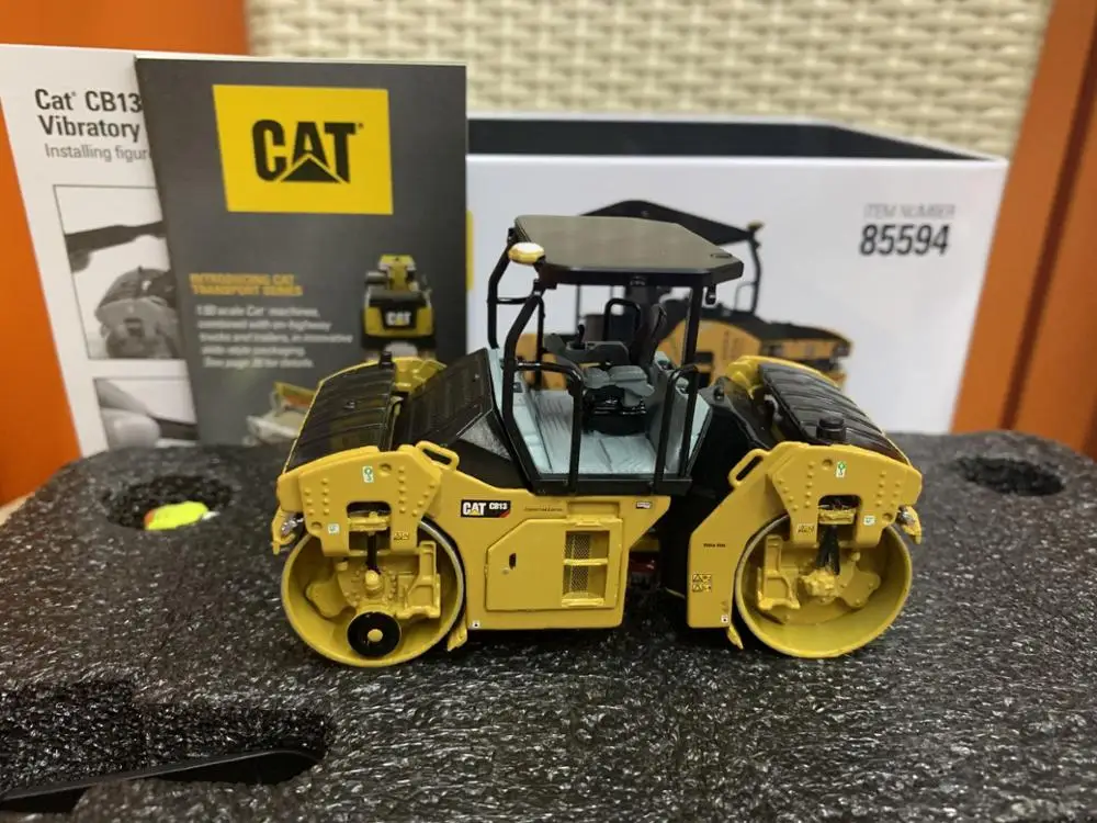 Гусеничный Cat CB13 тандемный Вибрационный каток Rops 1:50 Масштаб металла бренд Diecast