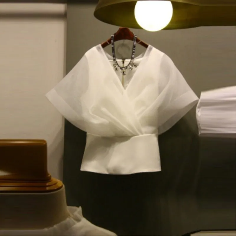 

Korean Version 2019 Office Lady Shirts Summer New Temperament Elegant V Collar Sleeve Veil Splice Short Sleeve Shirt