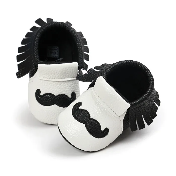 Черные, белые, из искусственной кожи, детские мокасины, популярные моксы, мягкая подошва, нескользящая модная обувь с кисточками для мальчиков и девочек 0-18 месяцев. CX79C