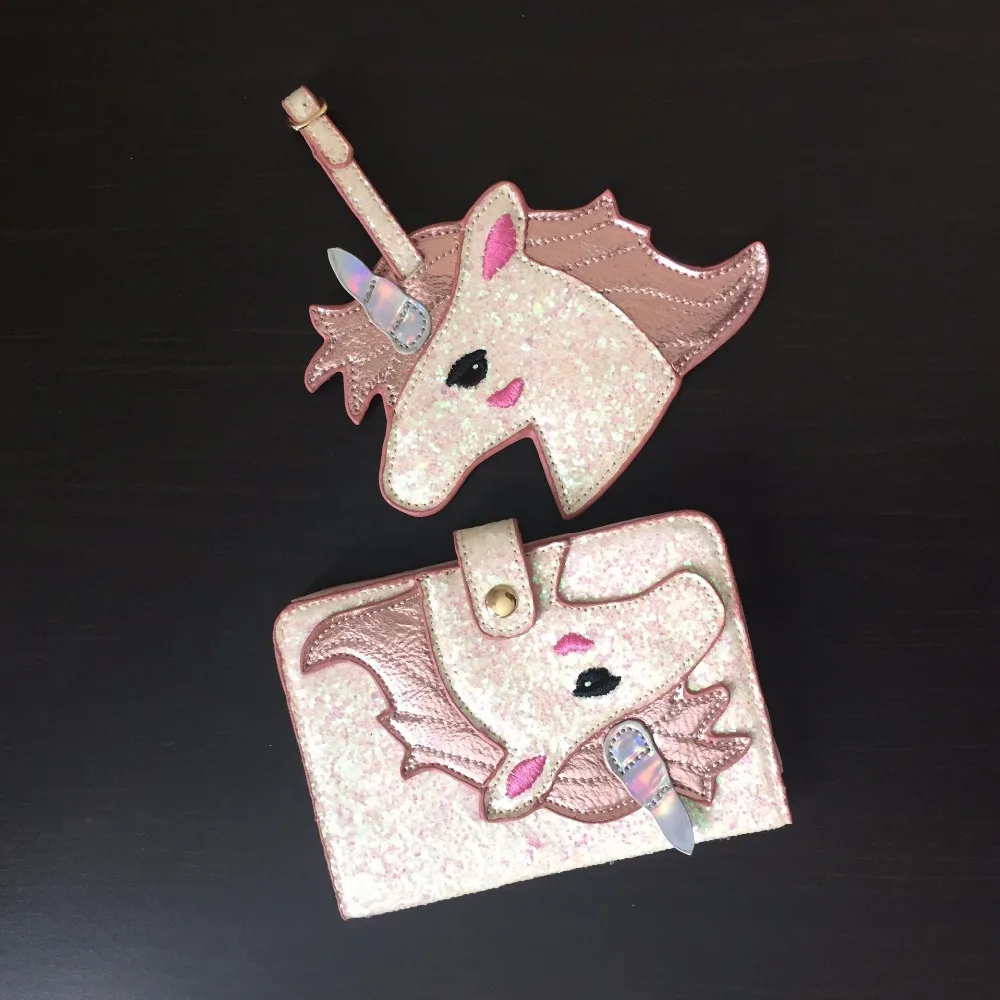 

1 Set Shiny Pink Unicorn Flamingo PU Passport Holder Storage Womens Documents Folder Bag Mini wallet tag Travel Accessories Gift