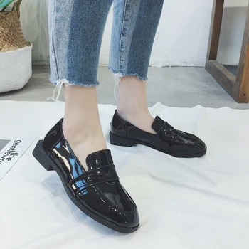 

British style new Korean version of the wild small shoes patent leather Lok Fu shoes student casual flat shoes.