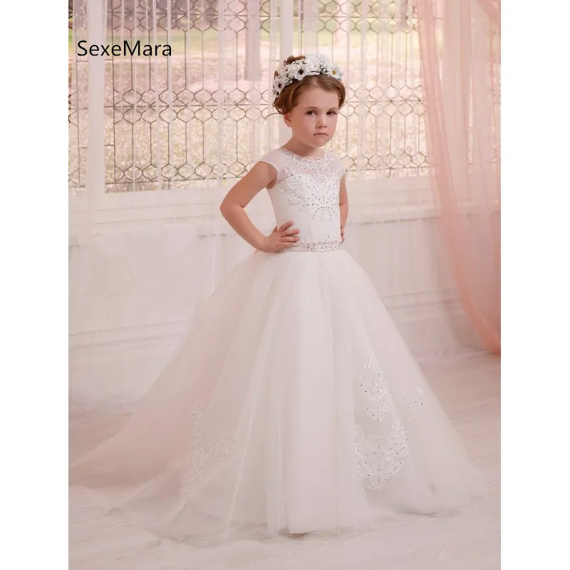 

Girls Dresses White Ivory Puffy Tulle Beading Ball Gown O Neck Customized High Quality Communion Dress Girls Pageant Party Gown
