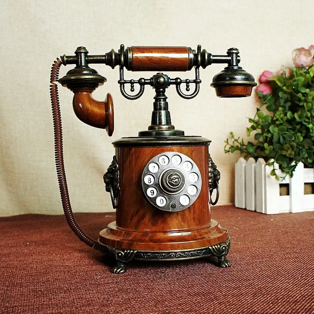 

A PCS New Retro Telephone Model with Lighter Photography Prop Creative Decoration Lighter AP5281714