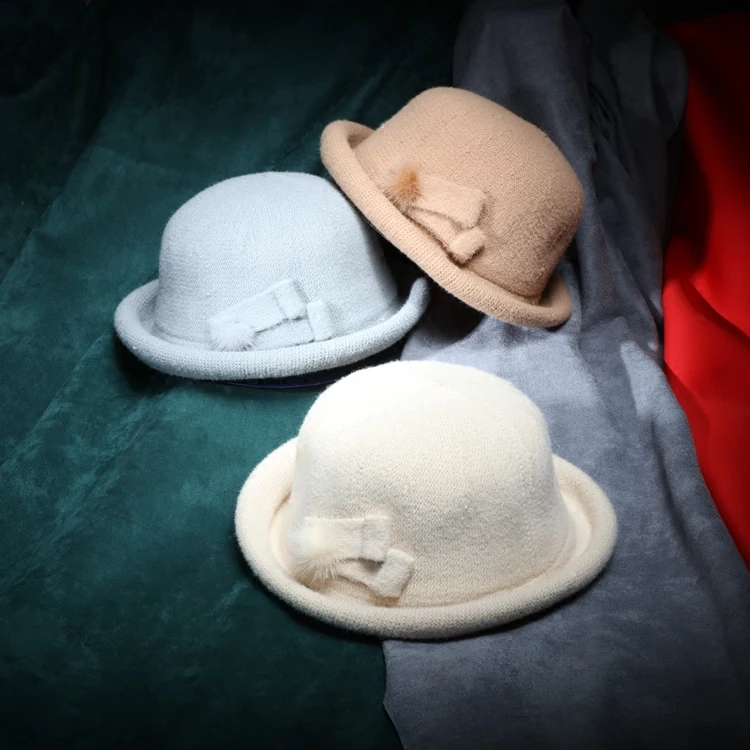 small brim floppy hat