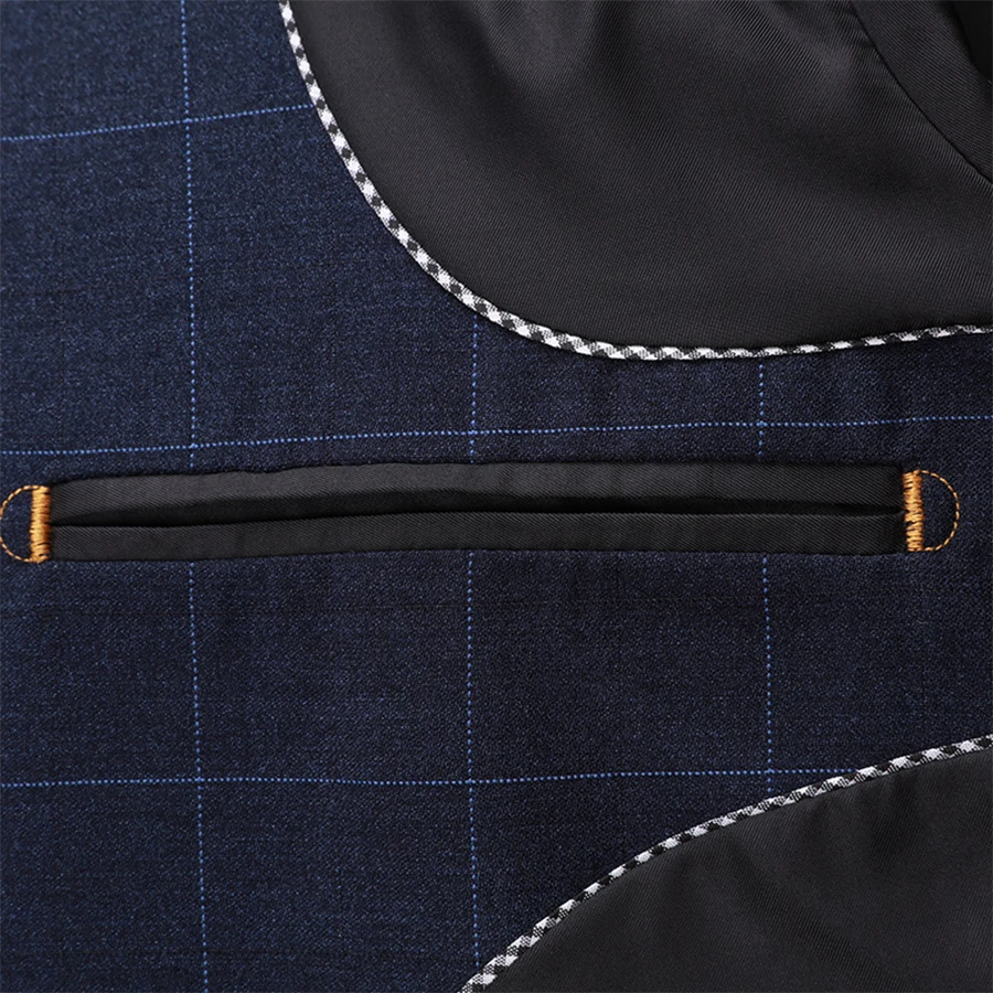 Свадебный деловой облегающий костюм 3 предмета мужской в клетку темно синий